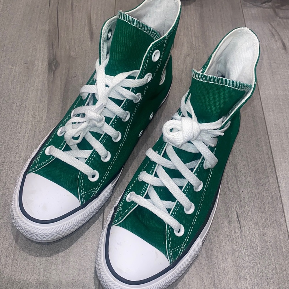 Dark green converse